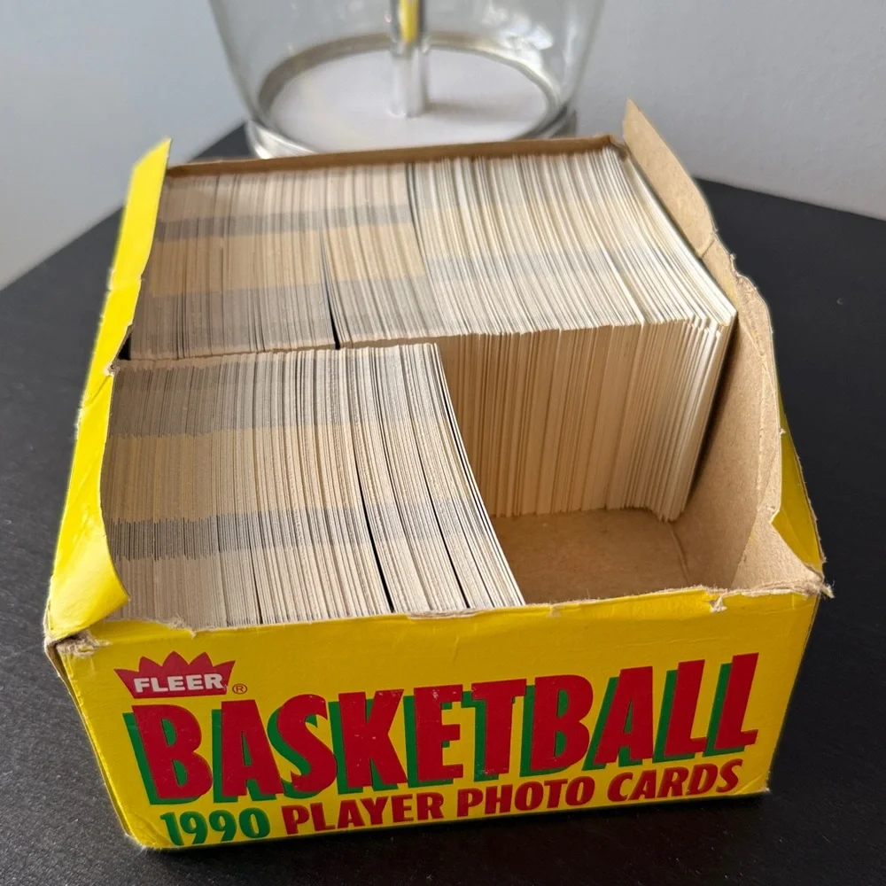 Fleer 1990 Basketball NBA Player Photo Cards Yellow Box Vintage - Picture 2 of 5